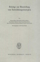 Beiträge zur Beurteilung von Entwicklungsstrategien